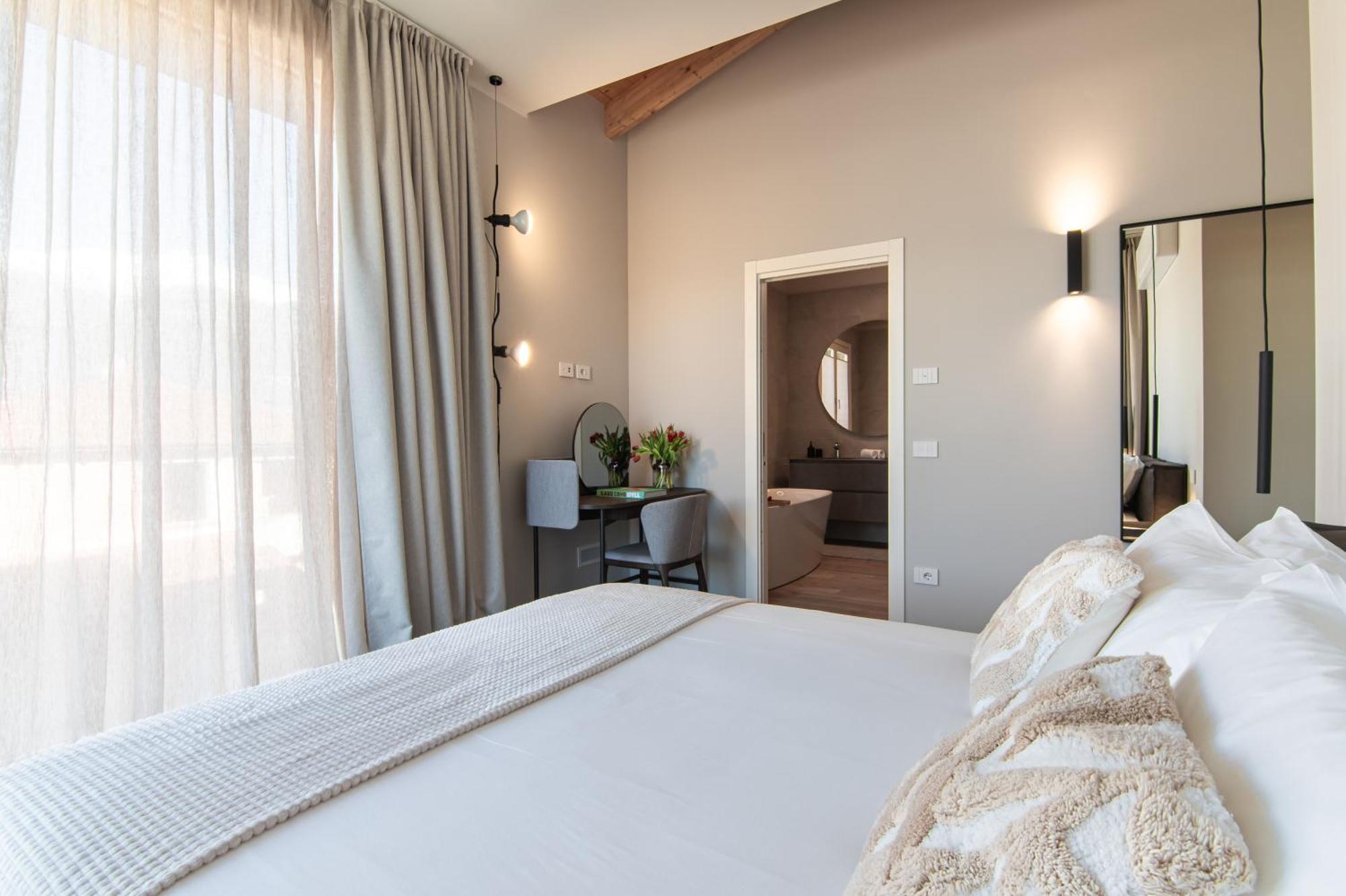 Lago Dorato Luxury Apartments & Villa - Lake Como View 콜리코 외부 사진
