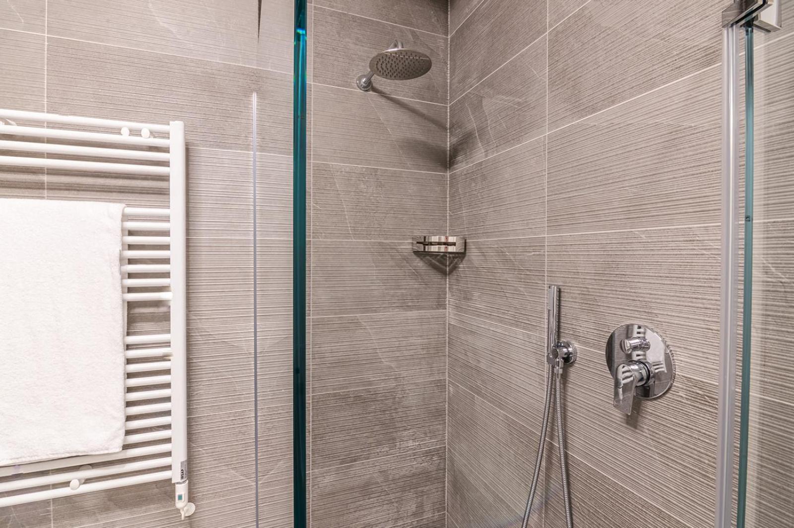 Lago Dorato Luxury Apartments & Villa - Lake Como View 콜리코 외부 사진